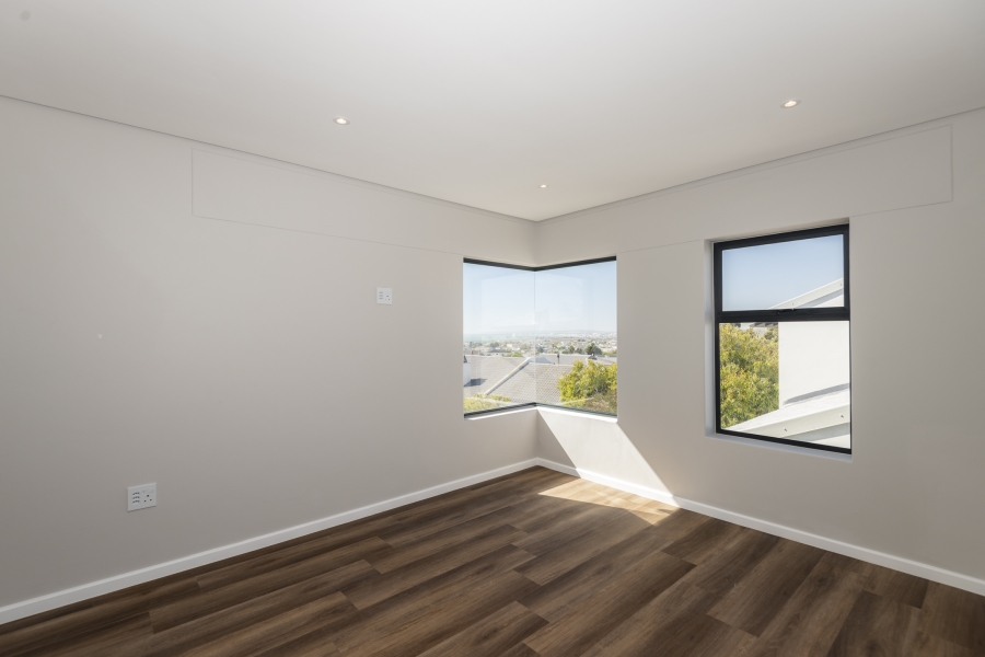 3 Bedroom Property for Sale in Country Club Western Cape